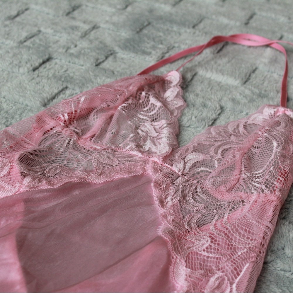Elegant Pink Lace Lingerie